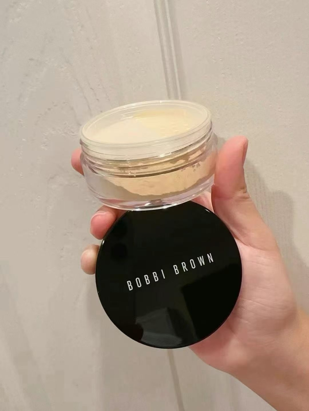 Bobbi Brown Sheer Finish Loose Powder - Pale Yellow